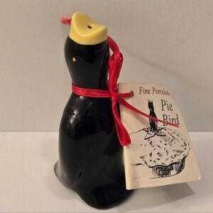 Vintage NEW With Tags Porcelain Pie Bird Baking